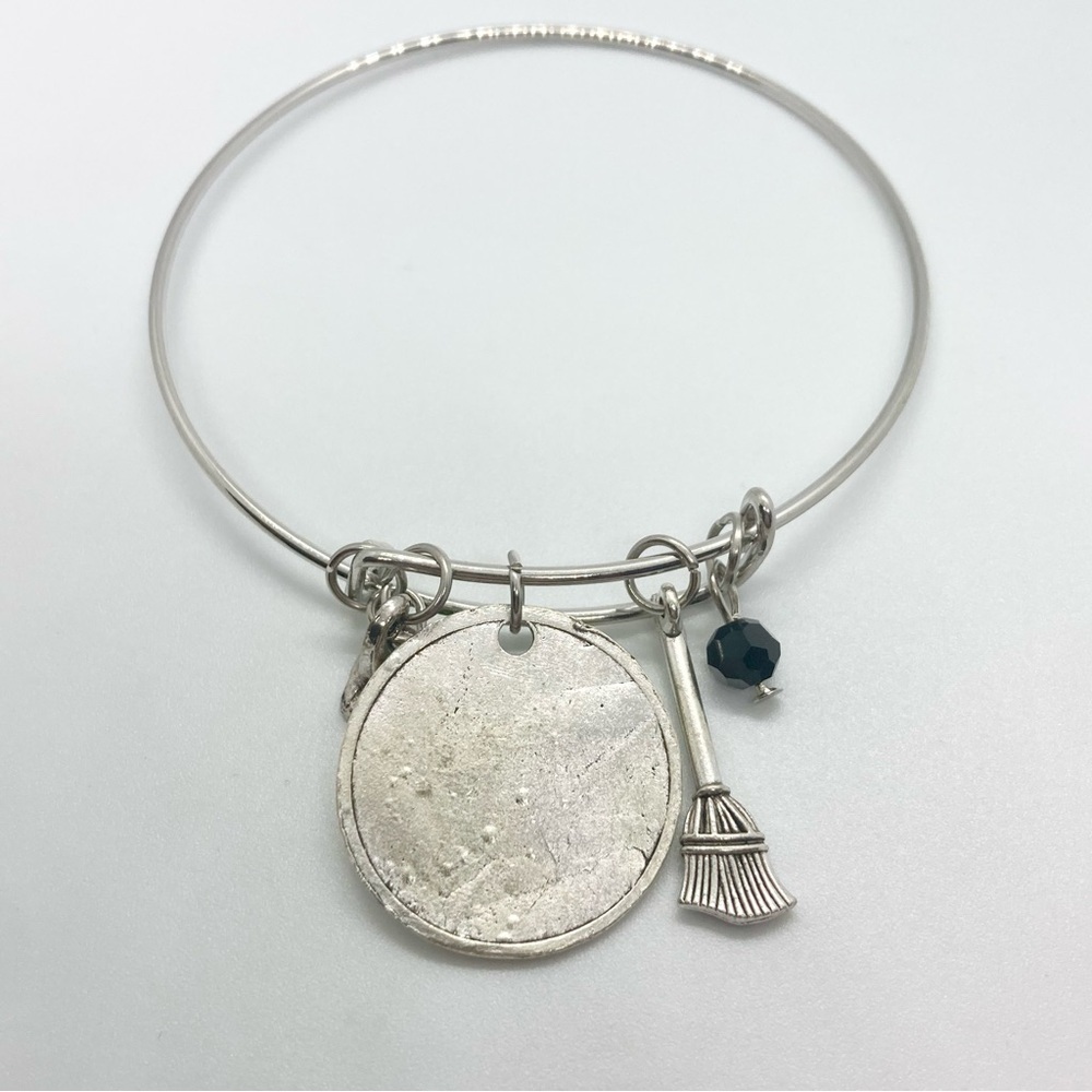Wicked Defy Gravity Expandable Bangle Charm Bracelet - Picture 4 of 6